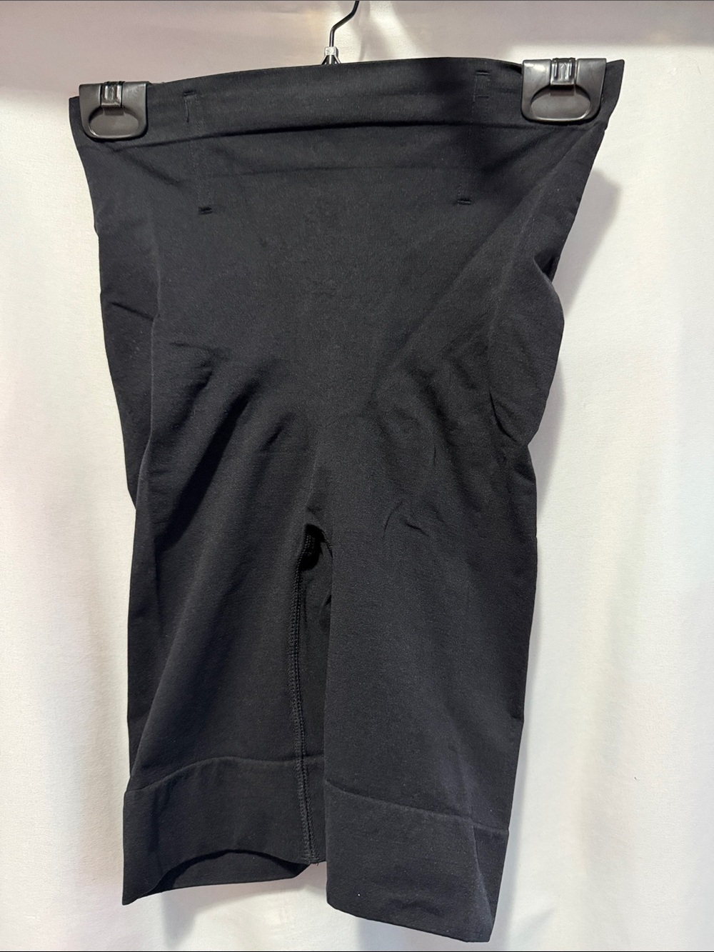 Black Cropped Athletic Leggings Size Large Like New